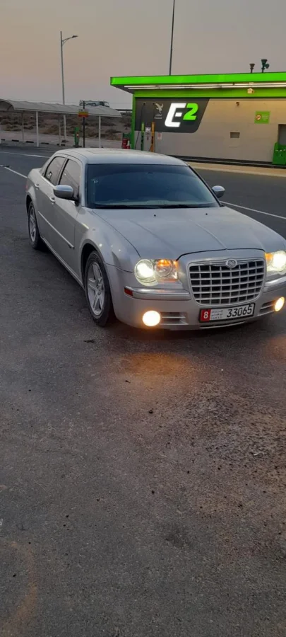 2008 Chrysler 300C - صورة 2